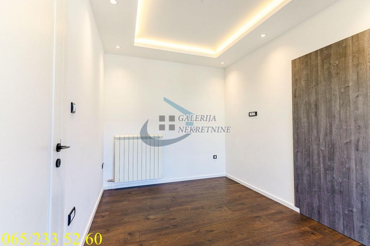 Petosoban stan za izdavanje, Banovo Brdo, Beograd, 195m², 2.500 €/mes