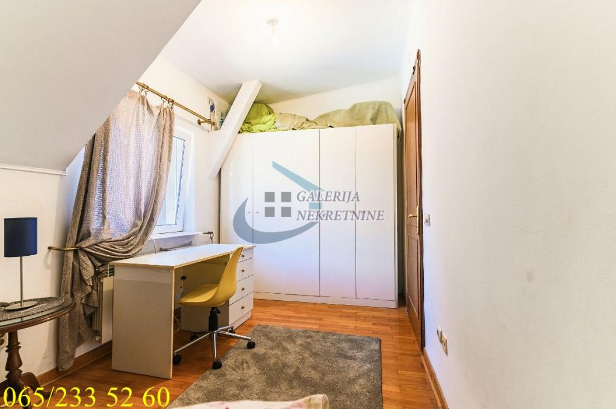 Petosoban stan na prodaju, Atelje 212, Beograd, 108m², 465.000 €