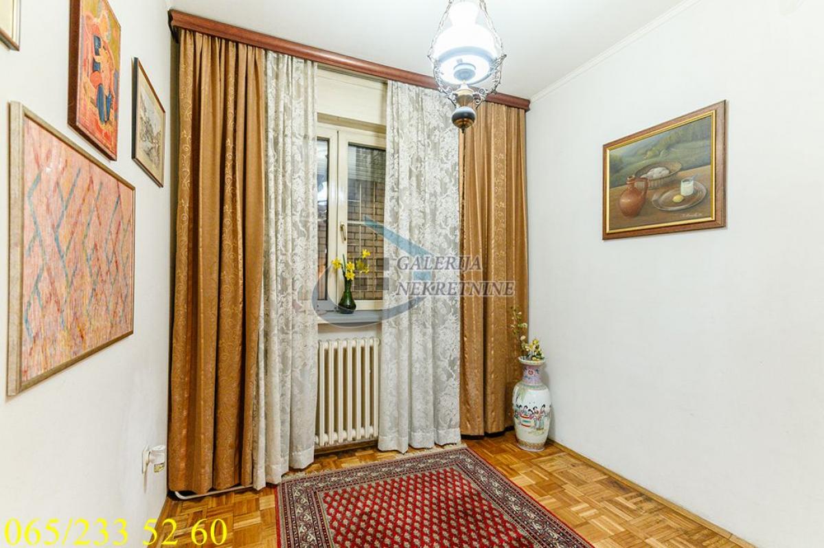 Troiposoban stan na prodaju, Karađorđev Park, Beograd, 73m², 299.000 €