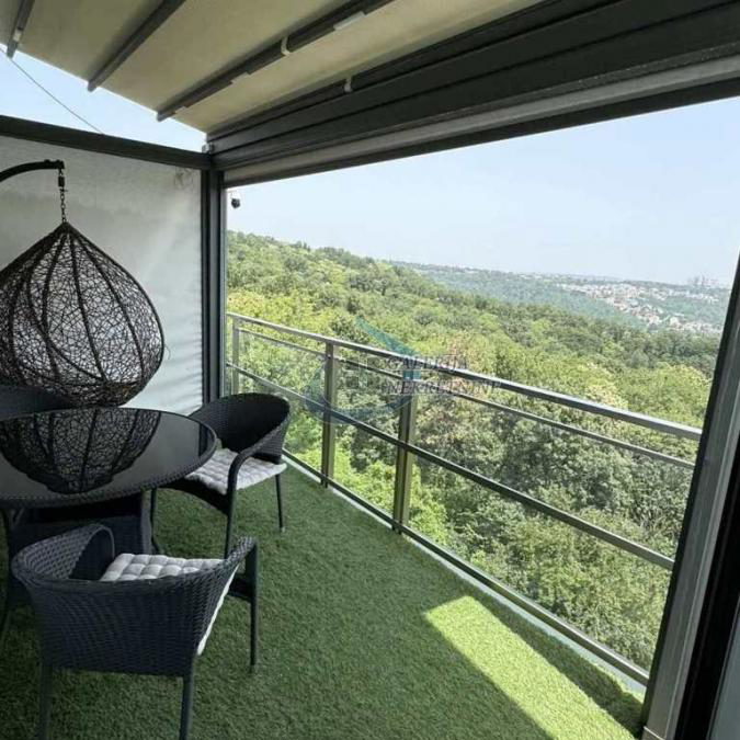 Četvoroiposoban stan na prodaju, Skojevsko Naselje, Beograd, 270m², 580.000 €