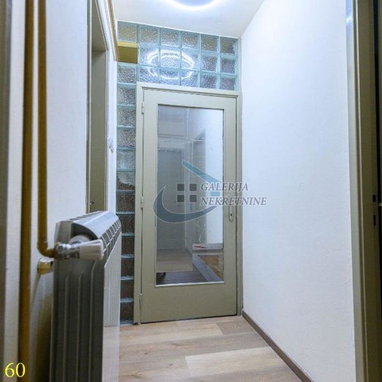 Četvorosoban stan na prodaju, Gradska Bolnica, Beograd, 104m², 3. sprat, 348.000 €