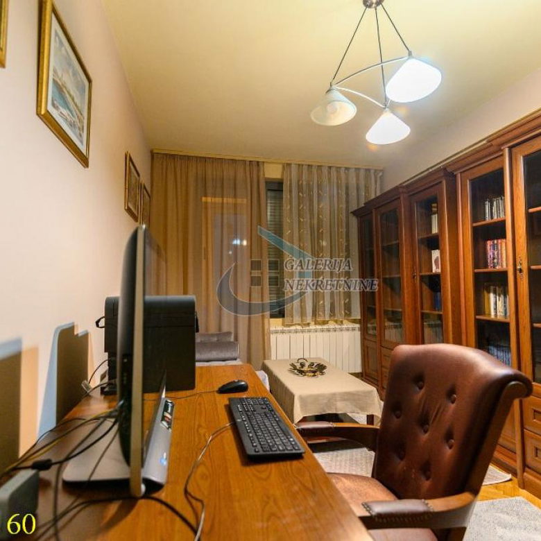 Četvorosoban stan na prodaju, Gradska Bolnica, Beograd, 104m², 3. sprat, 348.000 €