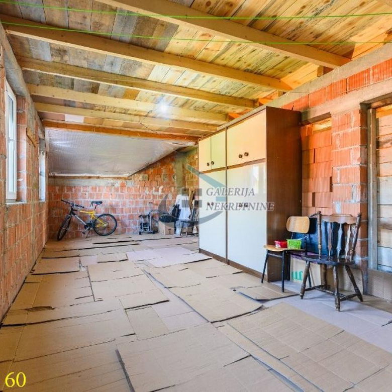 Kuća na prodaju, Borča, Beograd, 247m², 470.000 €