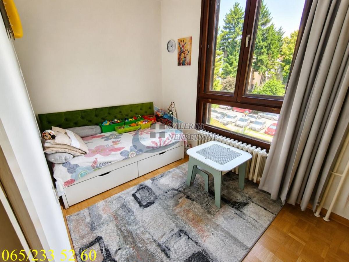 Troiposoban stan na prodaju, Labudovo Brdo, Beograd, 95m², 270.000 €