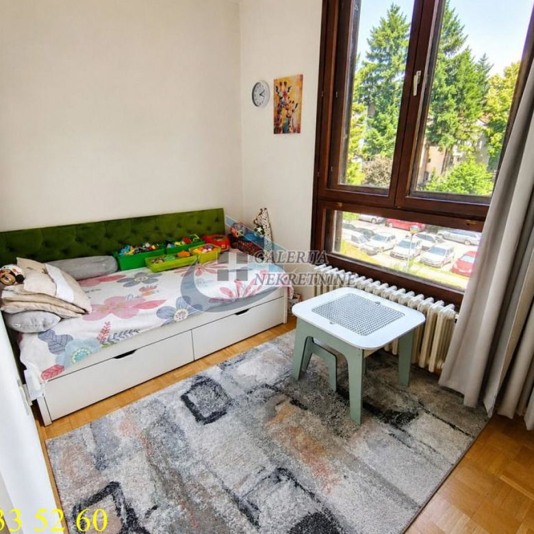 Troiposoban stan na prodaju, Labudovo Brdo, Beograd, 95m², 270.000 €