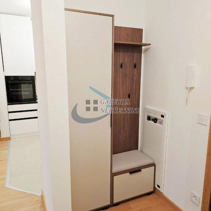 Trosoban stan na prodaju, Kluz, Beograd, 67m², 3. sprat, 240.000 €