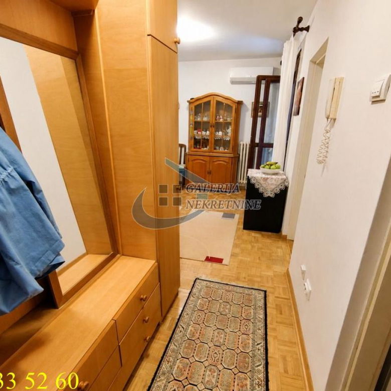 Troiposoban stan na prodaju, Labudovo Brdo, Beograd, 95m², 270.000 €