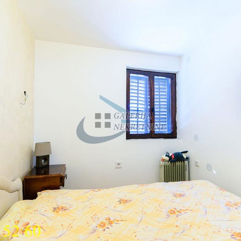 Četvorosoban stan na prodaju, Đeram Pijaca, Beograd, 81m², 300.000 €