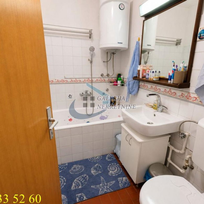 Troiposoban stan na prodaju, Labudovo Brdo, Beograd, 95m², 270.000 €