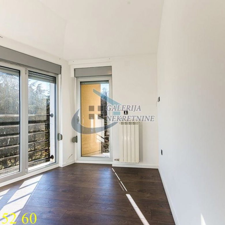 Petosoban stan za izdavanje, Banovo Brdo, Beograd, 195m², 2.500 €/mes