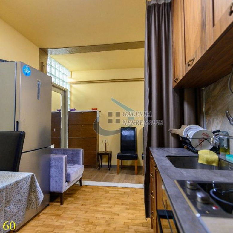 Četvorosoban stan na prodaju, Gradska Bolnica, Beograd, 104m², 3. sprat, 348.000 €