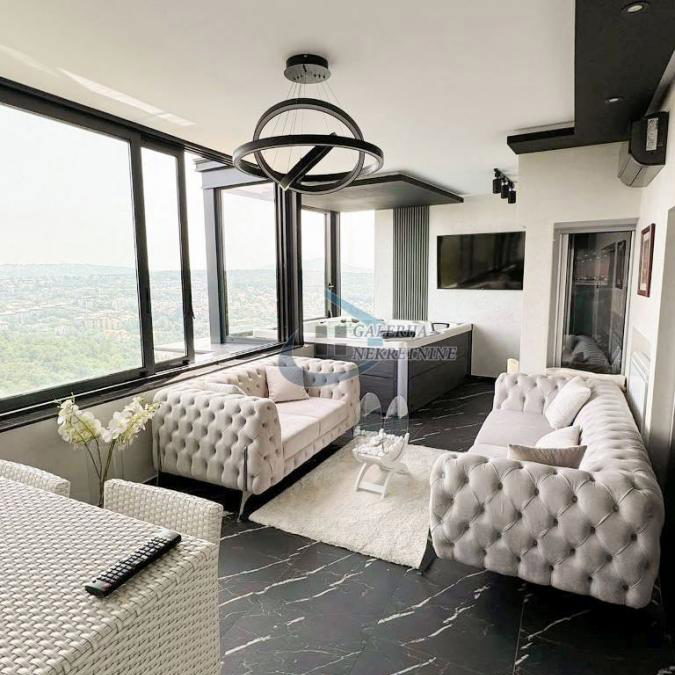 Četvoroiposoban stan na prodaju, Skojevsko Naselje, Beograd, 270m², 580.000 €