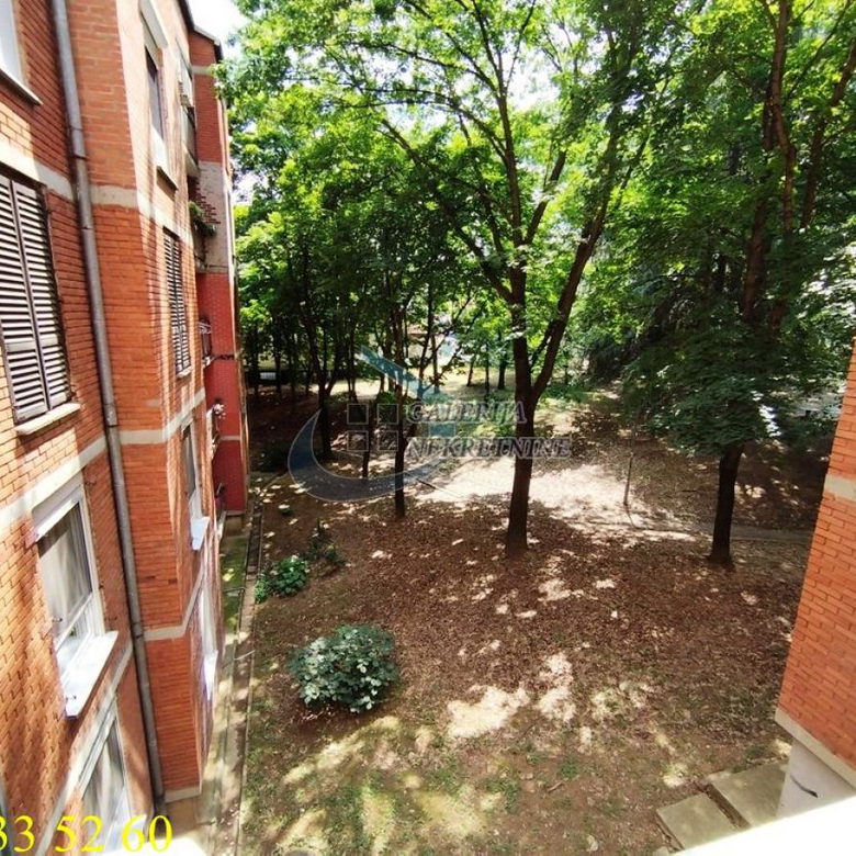 Troiposoban stan na prodaju, Labudovo Brdo, Beograd, 95m², 270.000 €