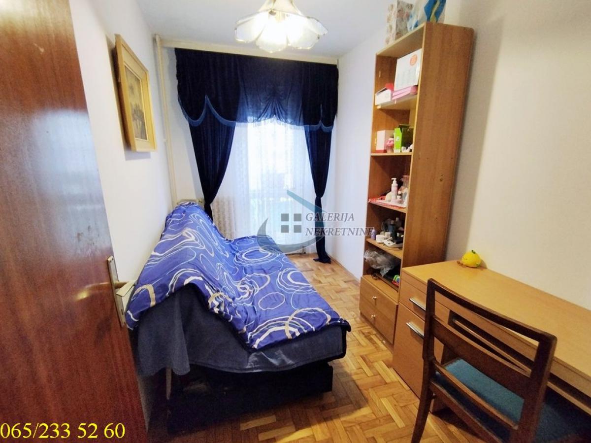 Dvoiposoban stan na prodaju, Labudovo Brdo, Beograd, 64m², 177.000 €