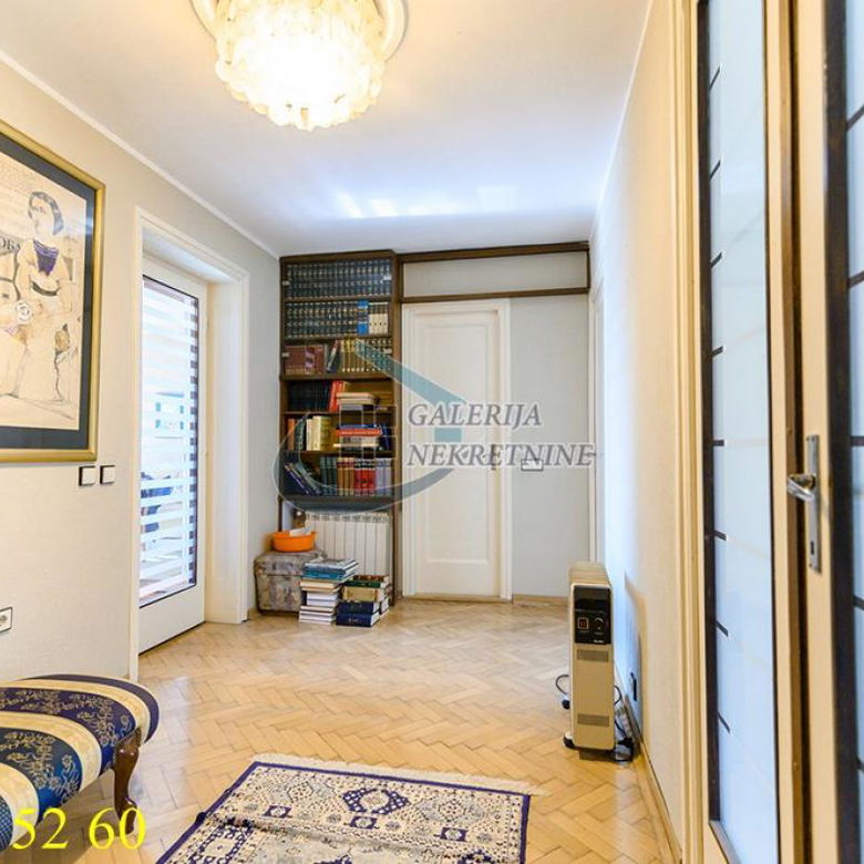 Trosoban stan na prodaju, Zeleni Venac, Beograd, 72m², 225.000 €