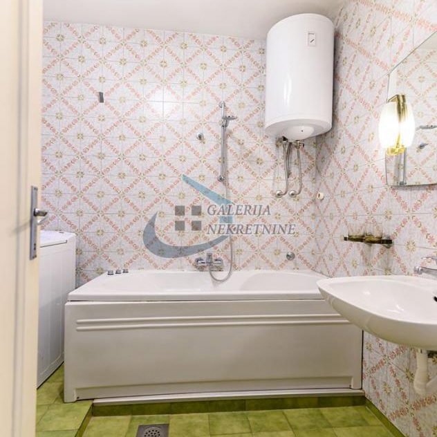 Trosoban stan na prodaju, Zeleni Venac, Beograd, 72m², 225.000 €