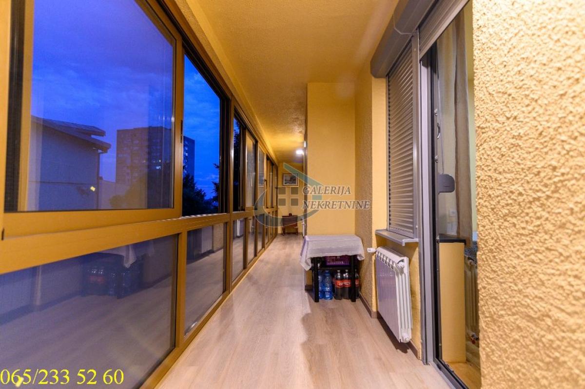 Četvorosoban stan na prodaju, Gradska Bolnica, Beograd, 104m², 3. sprat, 348.000 €