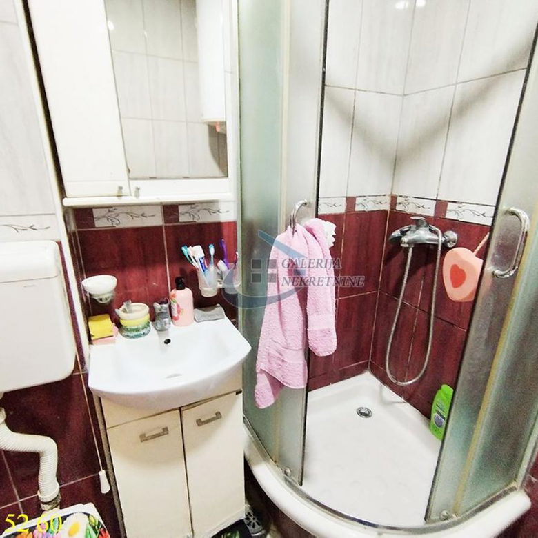 Dvoiposoban stan na prodaju, Labudovo Brdo, Beograd, 64m², 177.000 €