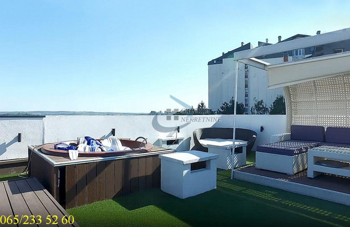 Četvoroiposoban stan na prodaju, Skojevsko Naselje, Beograd, 270m², 580.000 €