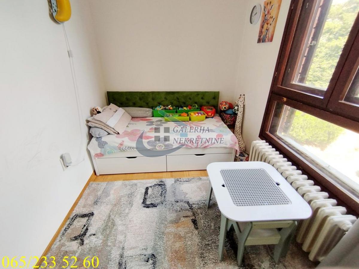 Troiposoban stan na prodaju, Labudovo Brdo, Beograd, 95m², 270.000 €