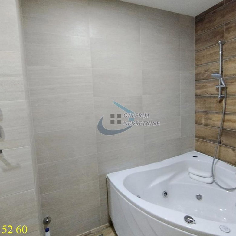 Petosoban stan za izdavanje, Filmski Grad, Beograd, 165m², 1.800 €/mes