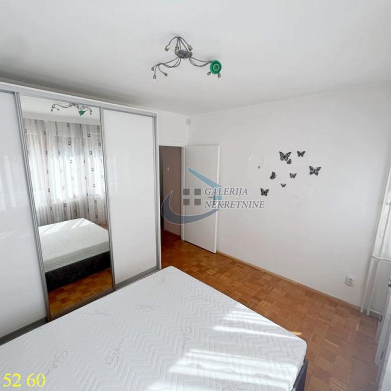 Trosoban stan na prodaju, Farmaceutski Fakultet, Beograd, 75m², 215.000 €