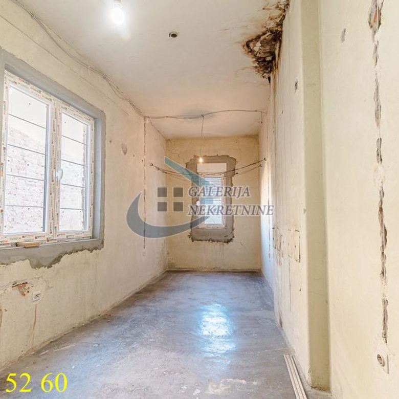 Trosoban stan na prodaju, Studentski Trg, Beograd, 77m², 4. sprat, 377.000 €