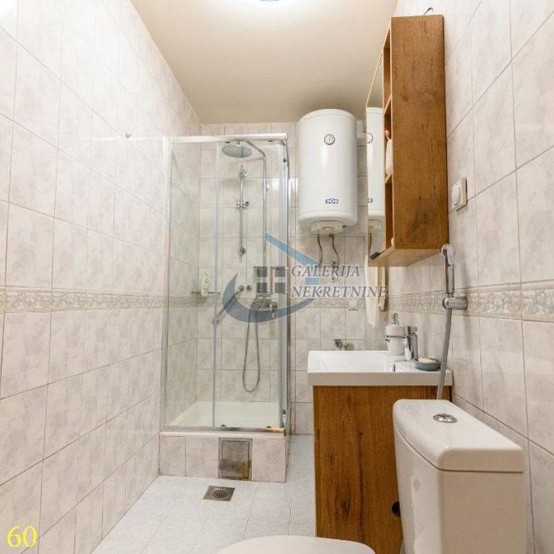 Četvorosoban stan na prodaju, Gradska Bolnica, Beograd, 104m², 3. sprat, 348.000 €