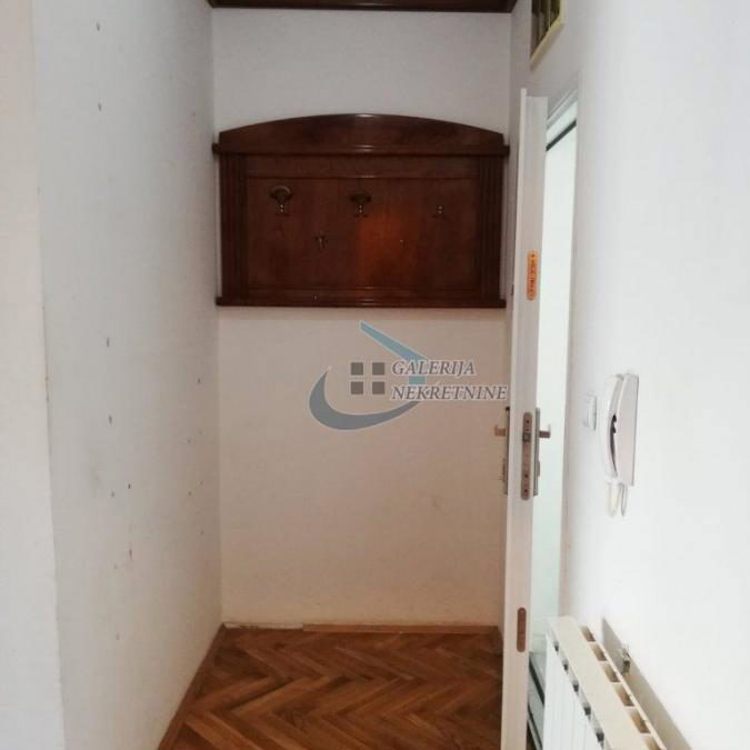 Četvorosoban stan na prodaju, Dedinje, Beograd, 117m², 2. sprat, 468.000 €