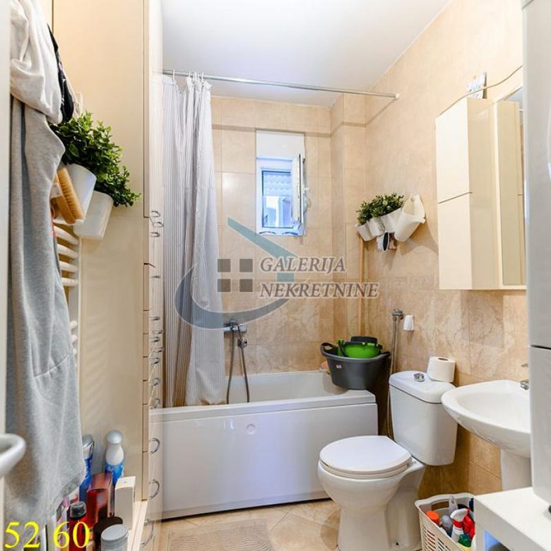 Trosoban stan na prodaju, Učiteljsko Naselje, Beograd, 58m², 199.000 €