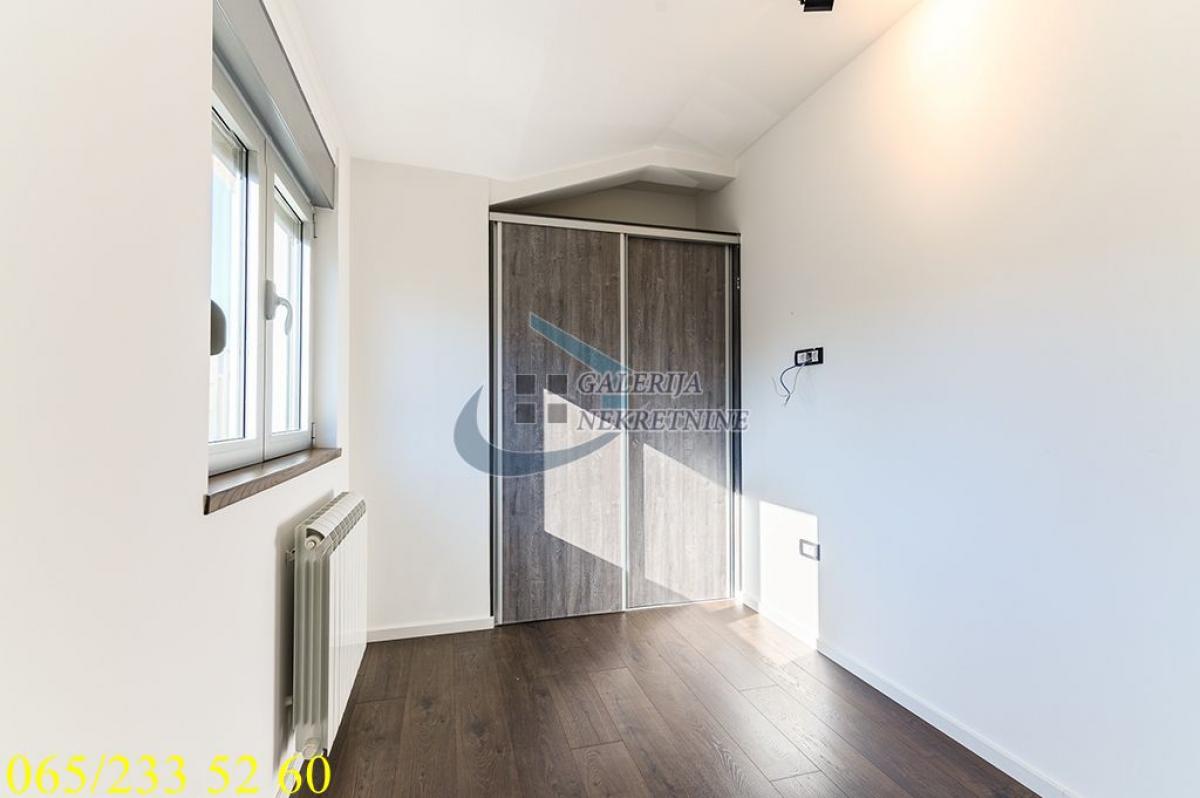 Petosoban stan za izdavanje, Banovo Brdo, Beograd, 195m², 2.500 €/mes
