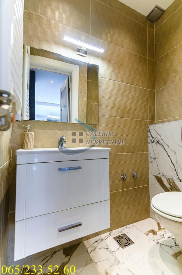 Petosoban stan za izdavanje, Banovo Brdo, Beograd, 195m², 2.500 €/mes