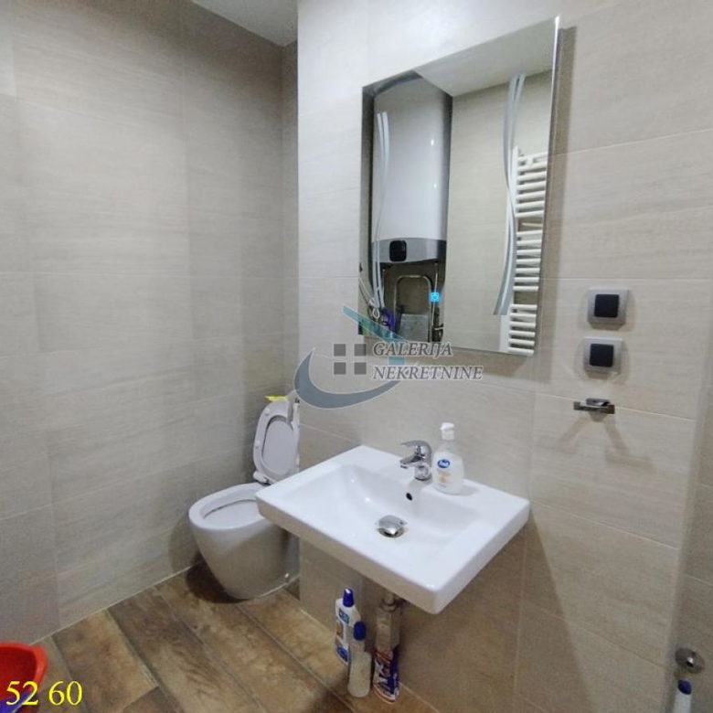 Petosoban stan za izdavanje, Filmski Grad, Beograd, 165m², 1.800 €/mes