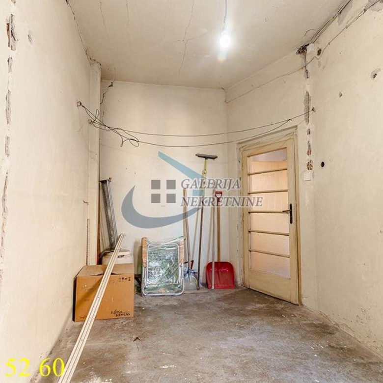 Trosoban stan na prodaju, Studentski Trg, Beograd, 77m², 4. sprat, 377.000 €
