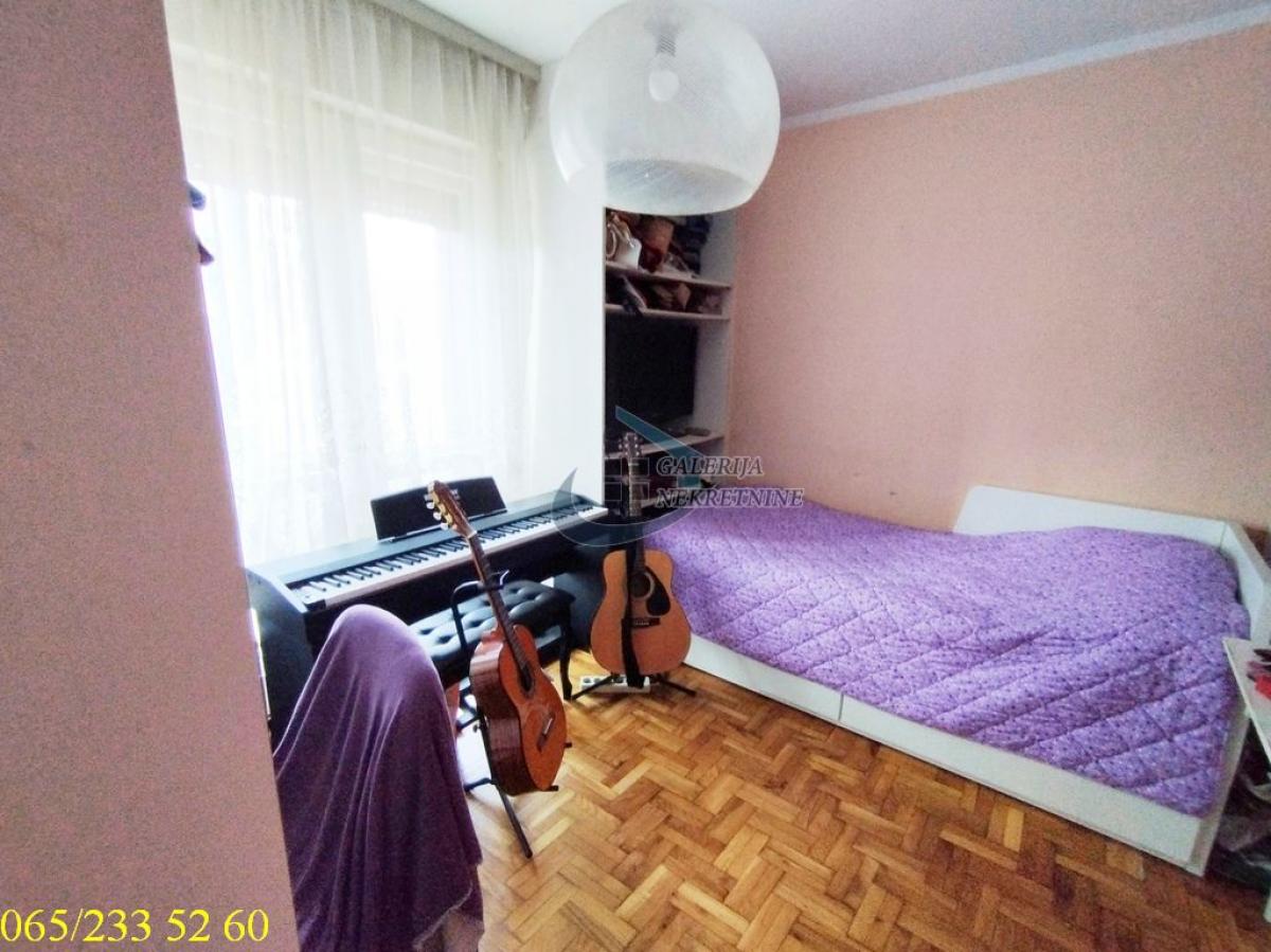Dvoiposoban stan na prodaju, Labudovo Brdo, Beograd, 64m², 177.000 €