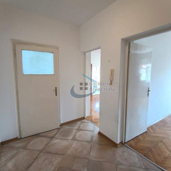 Dvosoban stan na prodaju, Dorćol, Beograd, 68m², 5. sprat, 289.000 €