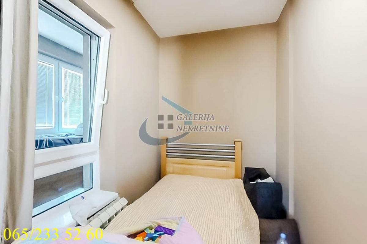 Četvoroiposoban stan na prodaju, Đeram Pijaca, Beograd, 157m², 375.000 €