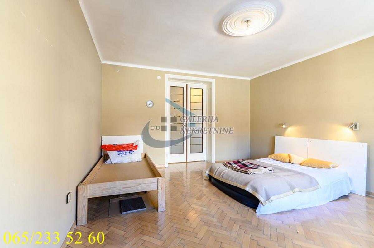Trosoban stan na prodaju, Zeleni Venac, Beograd, 72m², 225.000 €