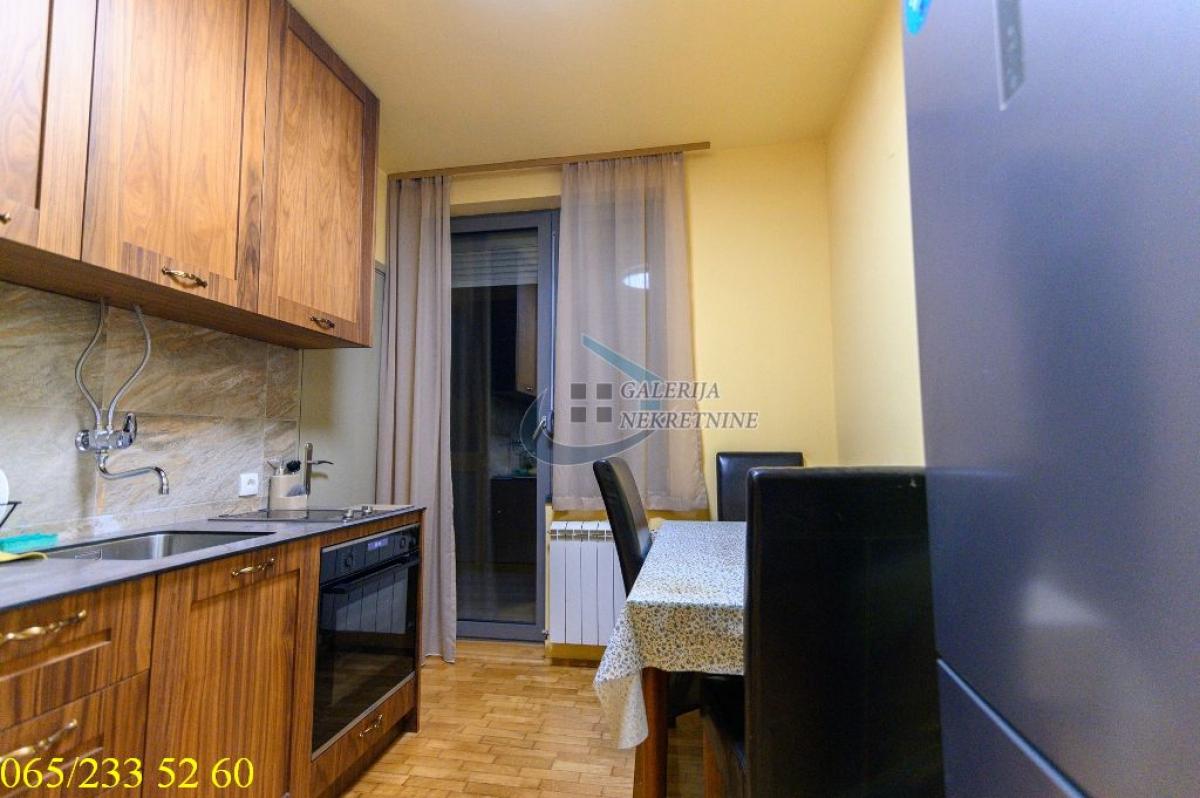 Četvorosoban stan na prodaju, Gradska Bolnica, Beograd, 104m², 3. sprat, 348.000 €