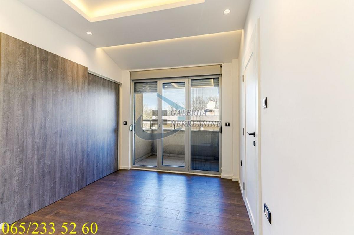 Petosoban stan za izdavanje, Banovo Brdo, Beograd, 195m², 2.500 €/mes
