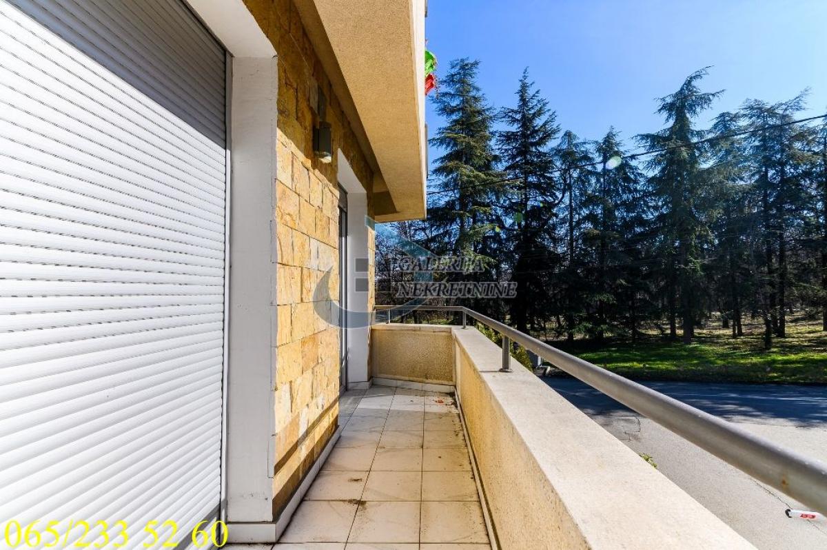 Petosoban stan za izdavanje, Banovo Brdo, Beograd, 195m², 2.500 €/mes
