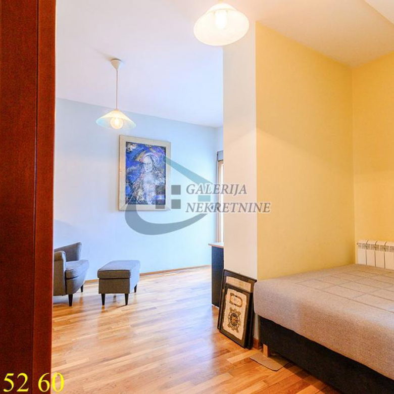 Trosoban stan na prodaju, Atelje 212, Beograd, 78m², 4. sprat, 315.000 €