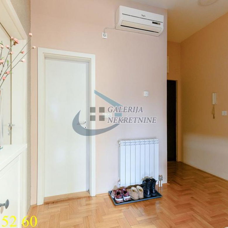 Trosoban stan na prodaju, Učiteljsko Naselje, Beograd, 58m², 199.000 €