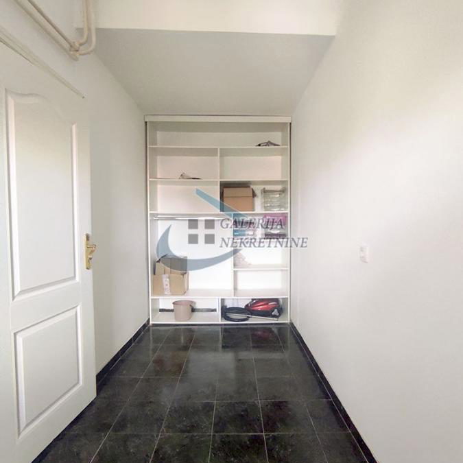 Četvorosoban stan za izdavanje, Bioskop Voždovac, Beograd, 176m², 1.500 €/mes