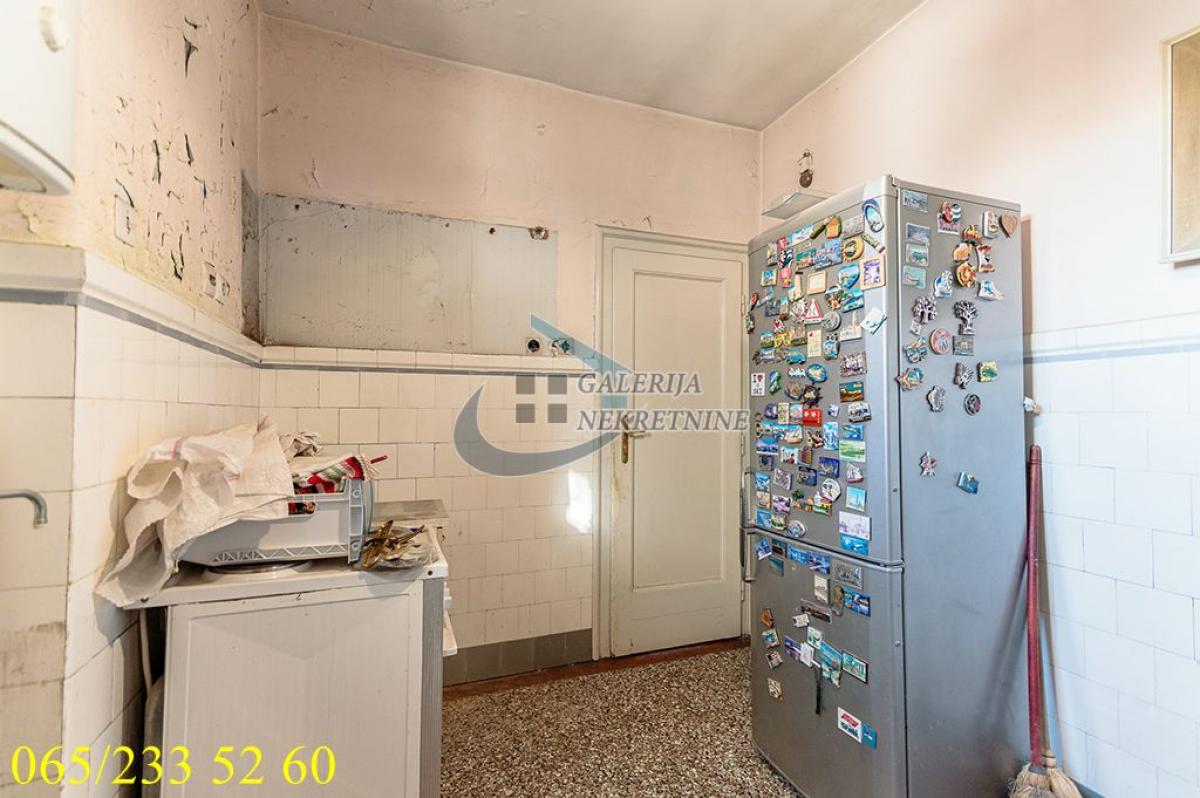 Trosoban stan na prodaju, Studentski Trg, Beograd, 77m², 4. sprat, 377.000 €
