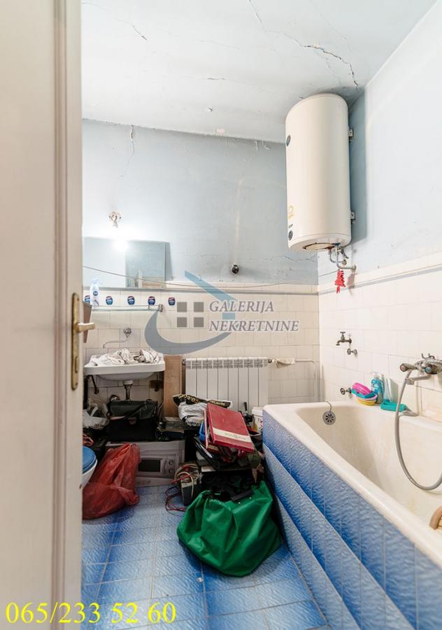 Trosoban stan na prodaju, Studentski Trg, Beograd, 77m², 4. sprat, 377.000 €