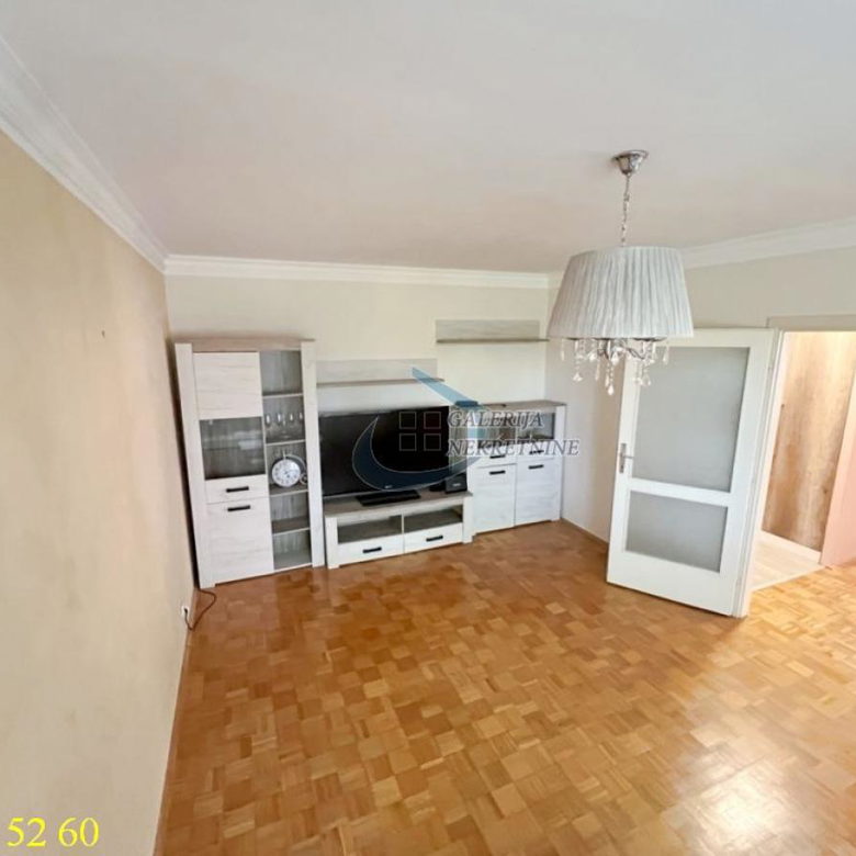 Trosoban stan na prodaju, Farmaceutski Fakultet, Beograd, 75m², 215.000 €