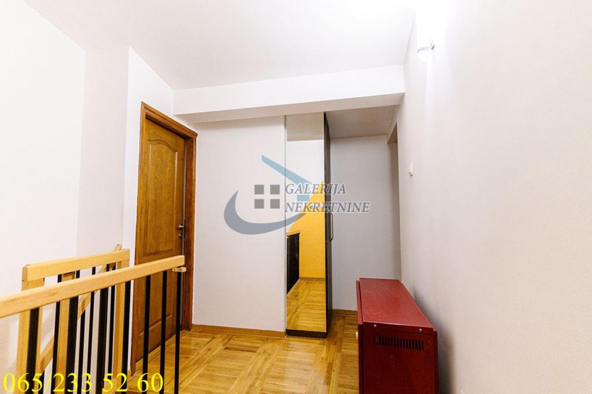 actionimagesite31agencygalerijanekimgp3xwc0fepa-17 Trosoban stan na prodaju, Karaburma, Beograd, 72m², 4. sprat, 155.000 €