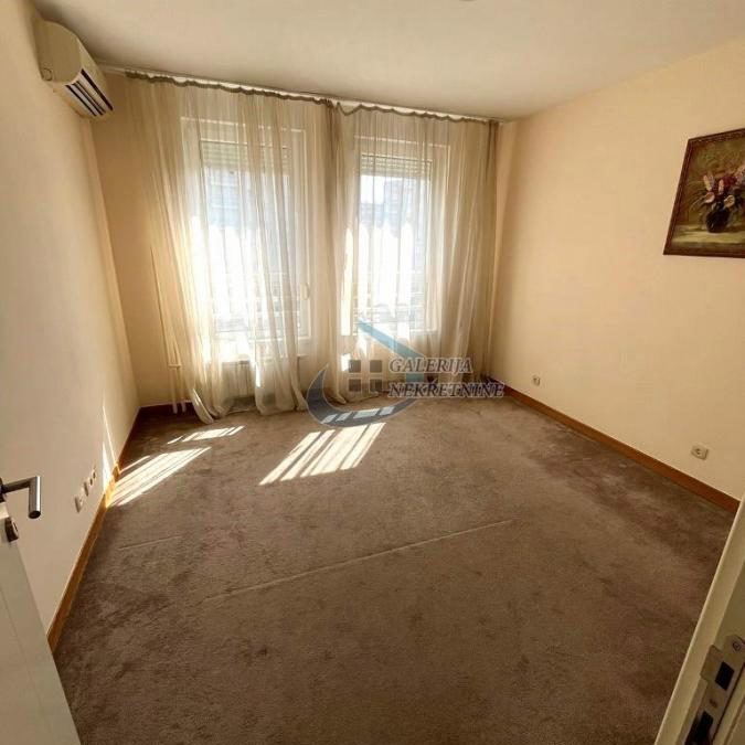 Trosoban stan na prodaju, Blok 67 – Belville, Beograd, 106m², 380.000 €