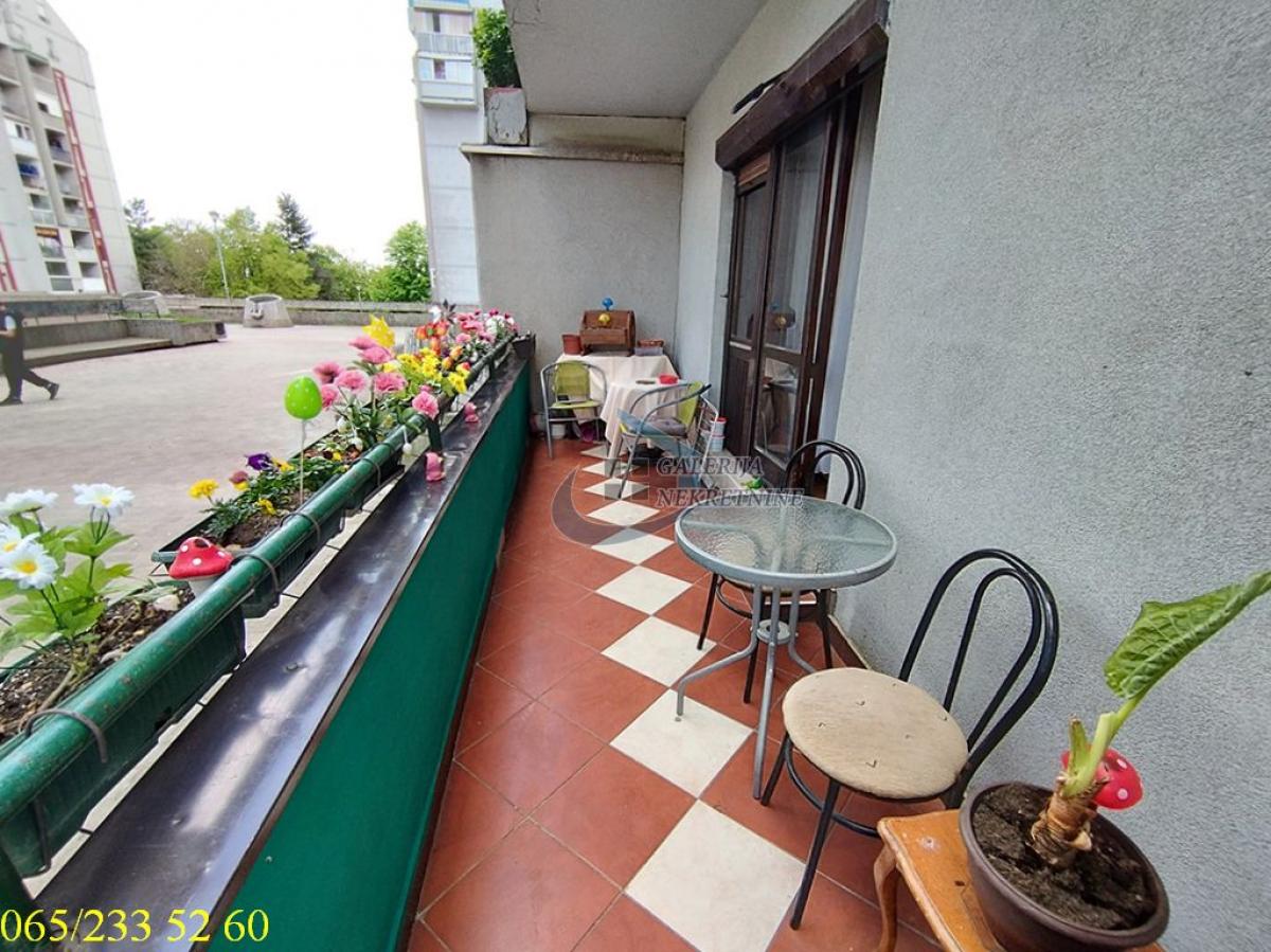 Dvoiposoban stan na prodaju, Labudovo Brdo, Beograd, 64m², 177.000 €